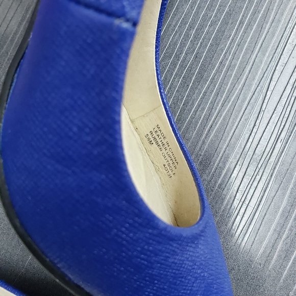 Michael Kors Women's size 5.5 Cobalt Blue 3 inch Leather Heels - no box - Picture 3 of 13